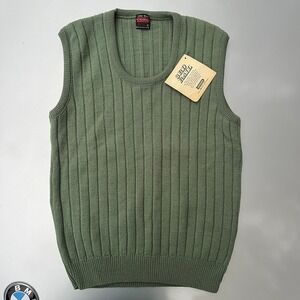 1960s Olive green 3rd Rail Drummond vintage sweater vest 17.5 x 25.5 Fits Medium